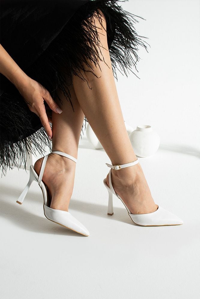 Kadın İnce Topuklu Bilekten Bağlamalı Stiletto Isidro Beyaz - 39