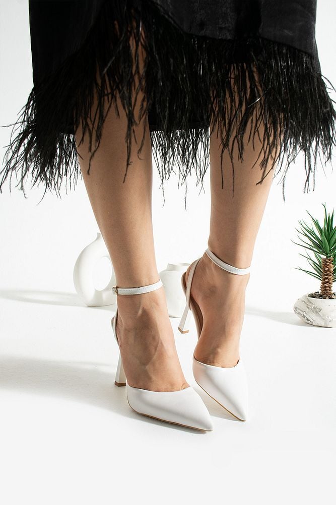 Kadın İnce Topuklu Bilekten Bağlamalı Stiletto Isidro Beyaz - 39