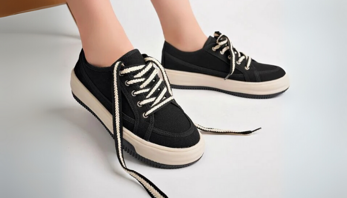 Kadın Sneaker Günlük Ayakkabı Amelina: Şehir Şıklığının Yeni Yorumlanışı