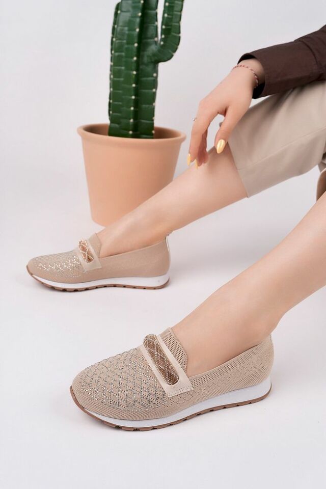 Taş Detaylı Günlük Spor Babet Levara