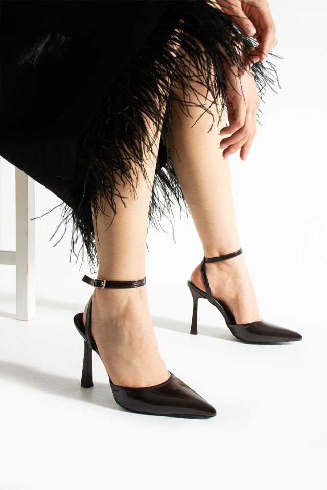 Kadın İnce Topuklu Bilekten Bağlamalı Stiletto Kahverengi - 36