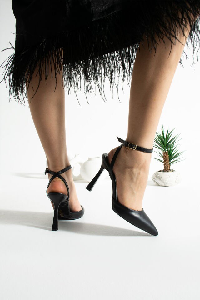 Kadın İnce Topuklu Bilekten Bağlamalı Stiletto Siyah - 38
