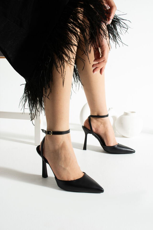 Kadın İnce Topuklu Bilekten Bağlamalı Stiletto Siyah - 37