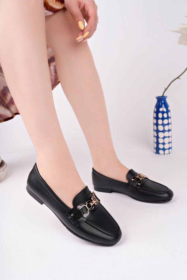 Babet Toka Detaylı Günlük Ayakkabı Yelira Siyah - 40