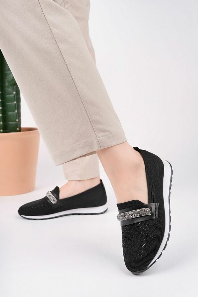 Taş Detaylı Günlük Spor Babet Levara Siyah - 36