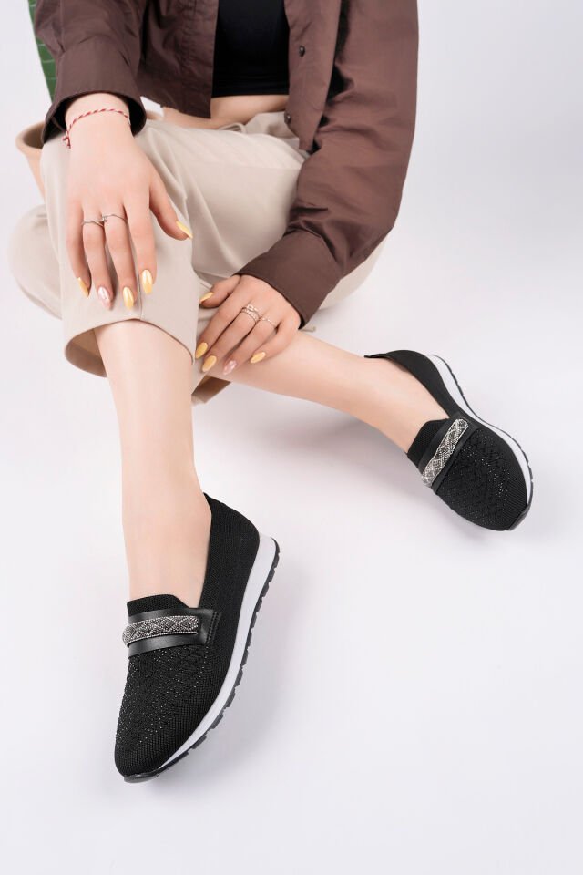 Taş Detaylı Günlük Spor Babet Levara Siyah - 37