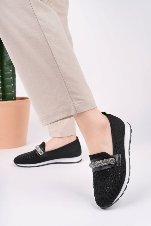 Taş Detaylı Günlük Spor Babet Levara Siyah - 37