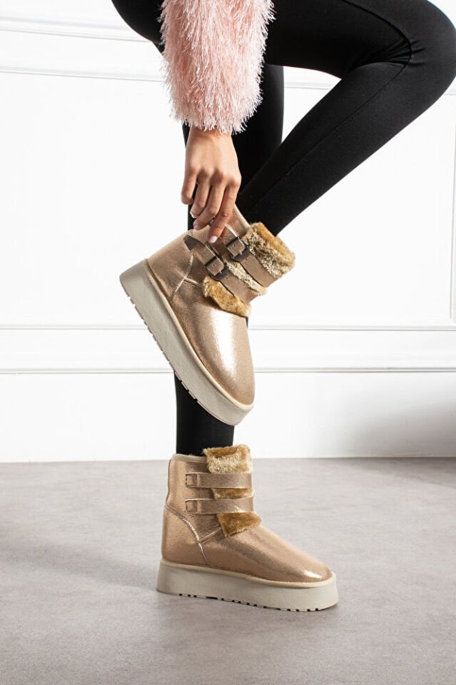 Kadın Şık Günlük Bot Bruna