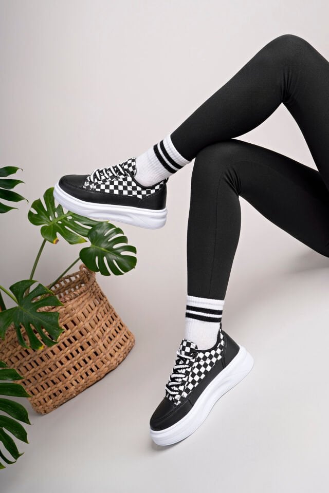 Kadın Yüksek Taban Dama Desenli Günlük Ayakkabı Siyah Beyaz - 39