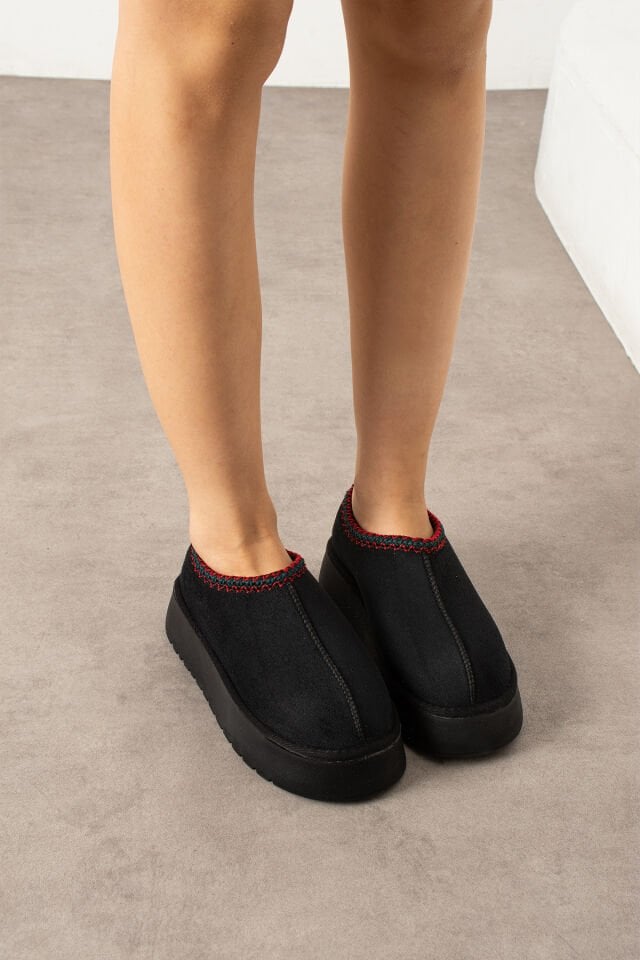 Kadın Günlük Terlik Model Bot