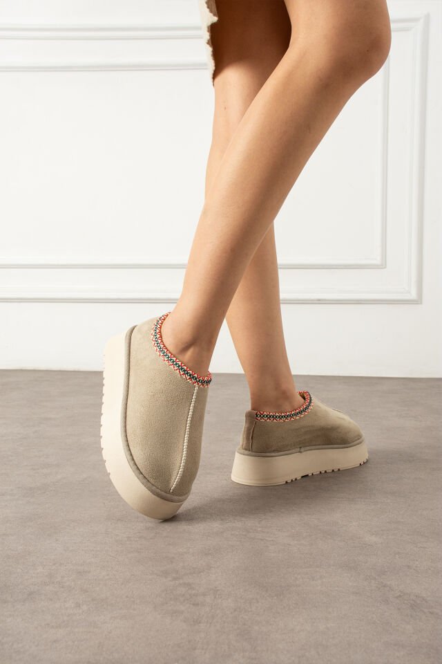 Kadın Günlük Terlik Model Bot Vizon - 38