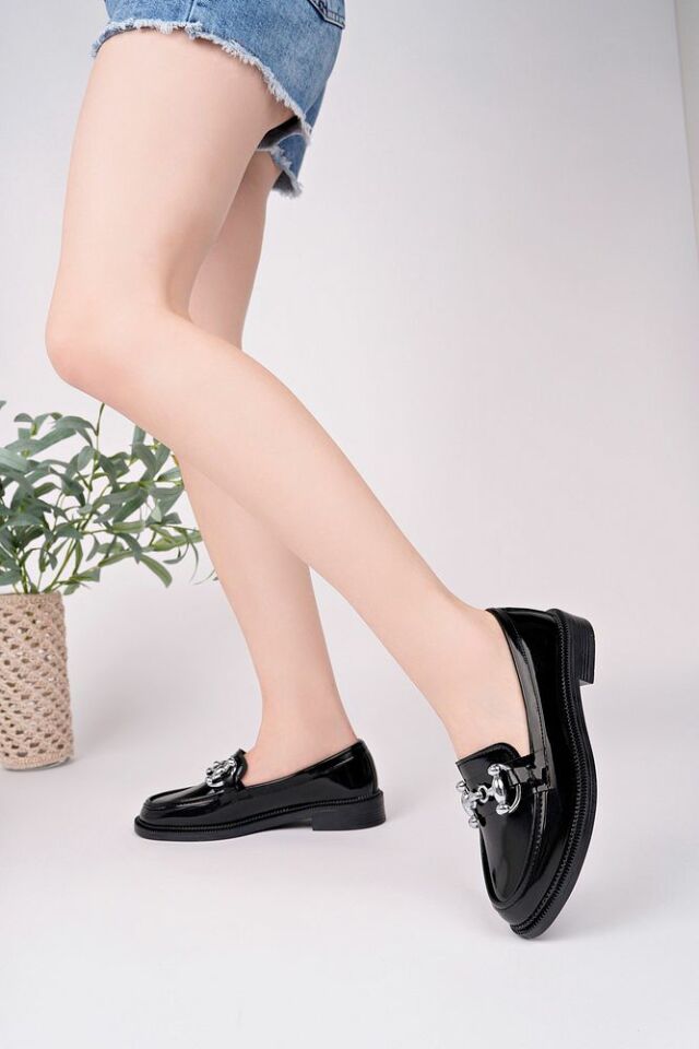 Rugan Kadın Loafer Günlük Tokalı Ayakkabı Farella Rugan Siyah - 37